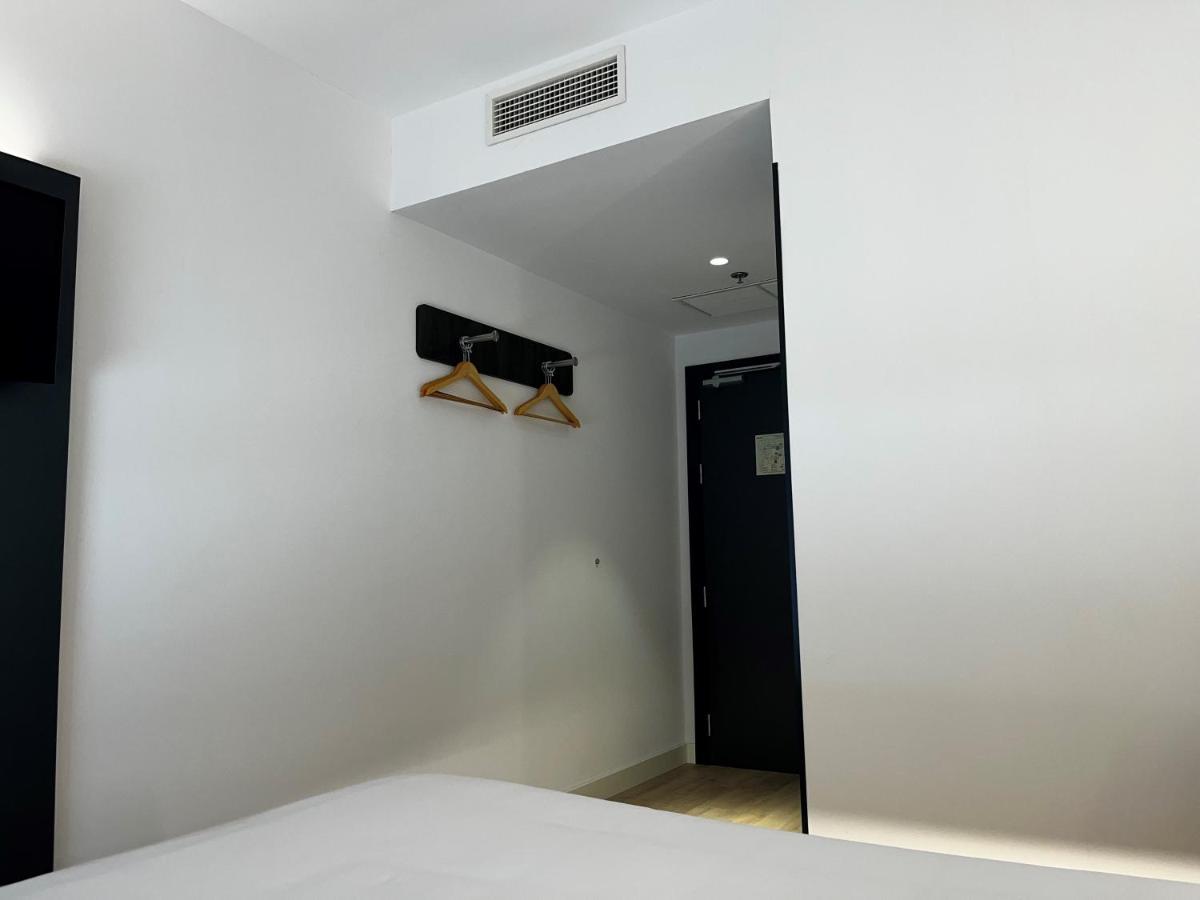 Hs Madrid Centro Atocha Hotel ภายนอก รูปภาพ